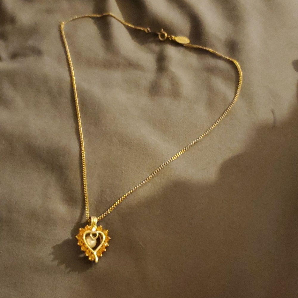 Pearl locket necklace